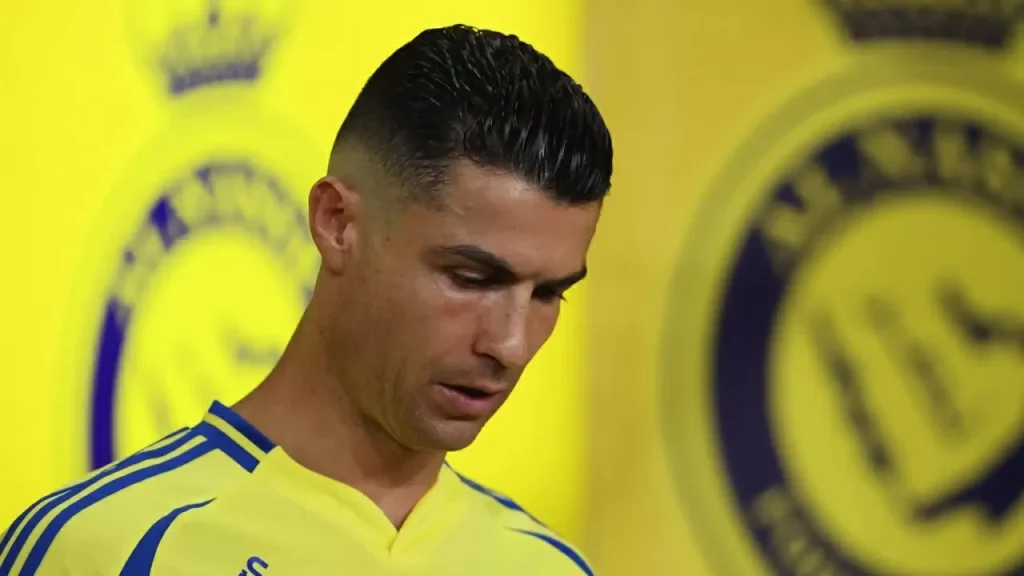 Al-Nassr hoãn đàm phán gia hạn hợp đồng với Ronaldo?