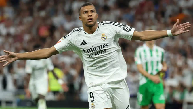 Kylian Mbappé: Dù không có khởi đầu tốt nhất tại Real Madrid nhưng Mbappé từng bước để lại dấu ấn ở tại CLB Hoàng gia. Tiền đạo người Pháp ghi 12 bàn và có 2 đường kiến ​​tạo sau 22 lần ra sân. Chúng ta hãy nhớ rằng người chiến thắng FIFA The Best 2024 sẽ được xác định bằng cuộc bỏ phiếu của các đội trưởng, huấn luyện viên và nhà báo từ nhiều phương tiện truyền thông quốc tế. Do đó, cơ hội của Mbappe vẫn khá sáng sủa.