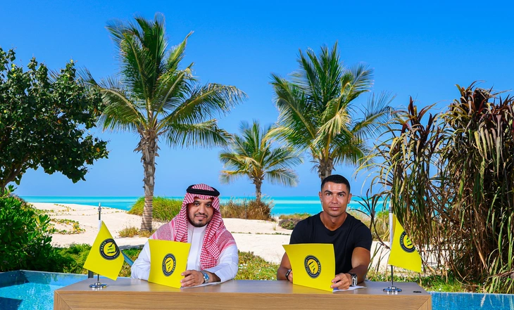 Ronaldo - Ảnh 1.