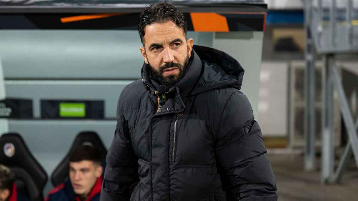 HLV Ruben Amorim tức phát khóc vì các cầu thủ Man United 1